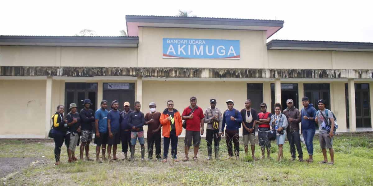 tertibkan-pegawai-sekda-gomar-sidak-di-tiga-distrik-wilayah-timur